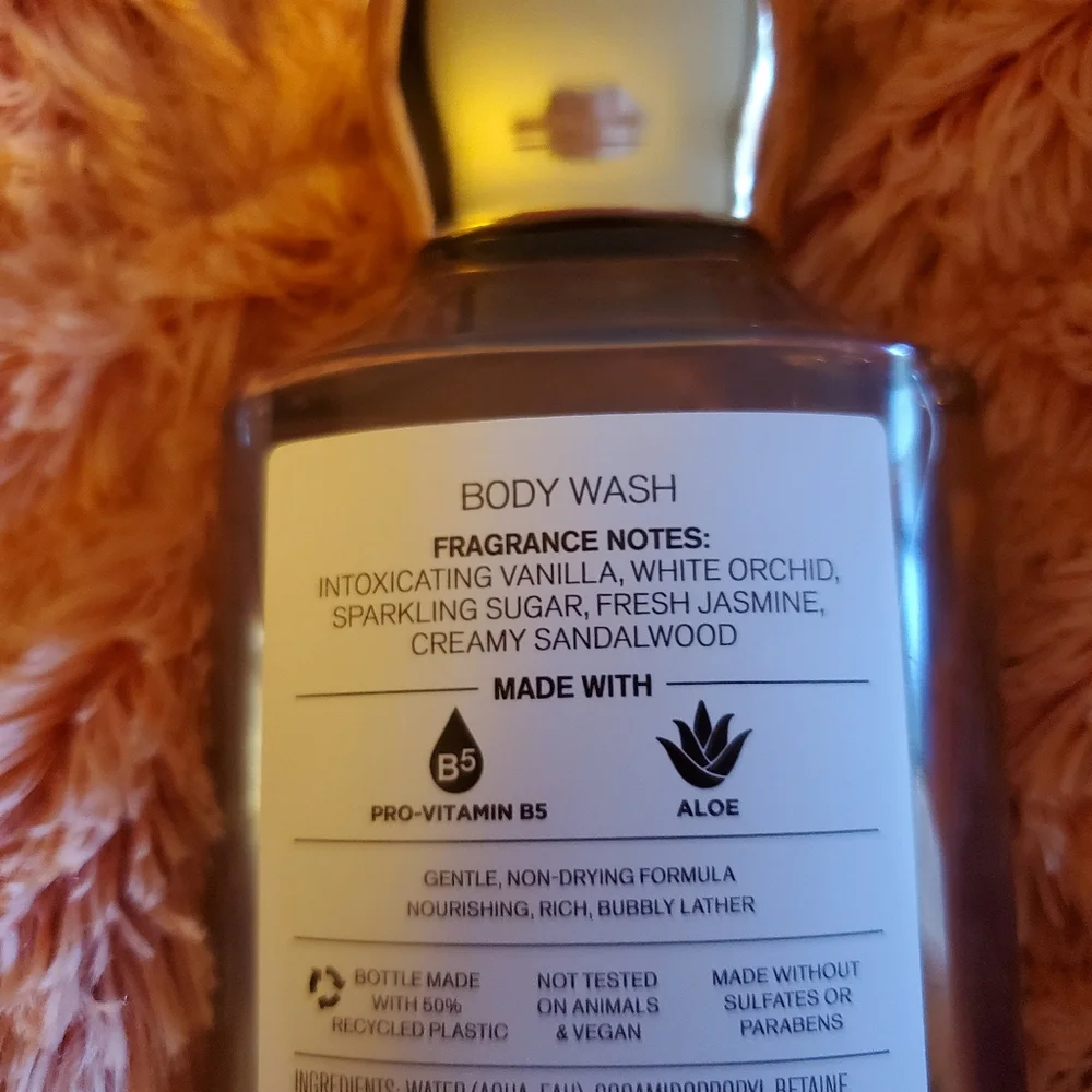 NEW Bath & Body Works Warm Vanilla Sugar Body Wash - Gold and Brown